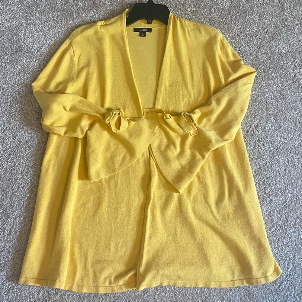 Alfani Women's Vibrant Yellow Cardigan - Picture 4 of 7